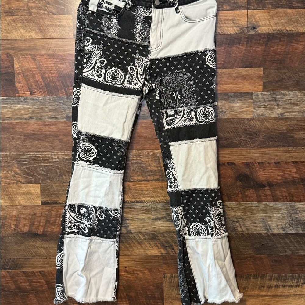 SHEIN Flare Wide Leg Jeans in Black and White